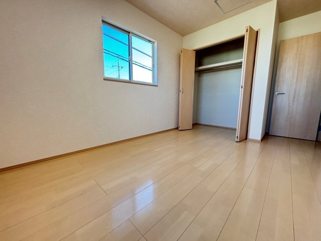 市川市大野町１丁目　中古戸建の洋室