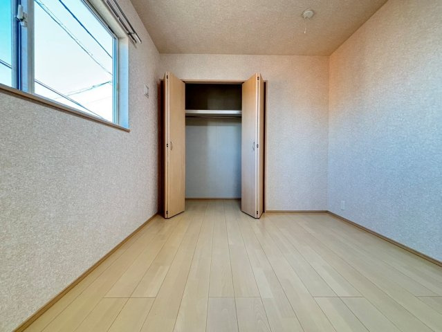 市川市大野町１丁目　中古戸建の洋室