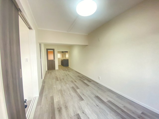 メガロコープ西陣A棟の居間・リビング|2025年12月撮影