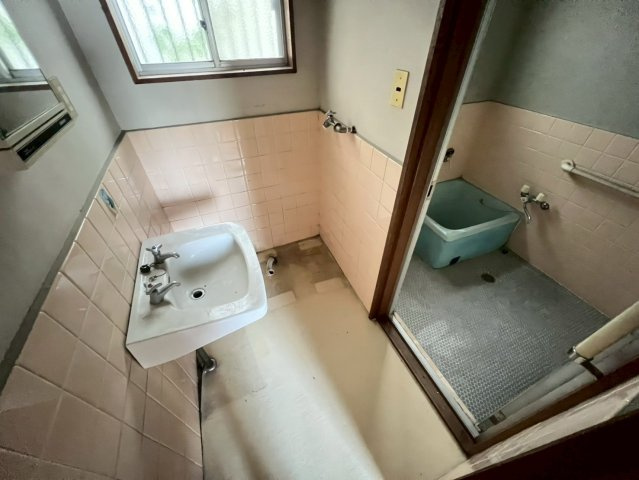 和歌山市榎原・中古戸建・54725の洗面所