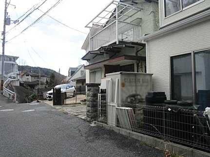 広島市東区牛田早稲田２丁目の前面道路含む現地写真