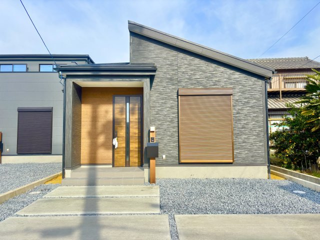 【仲介手数料無料／愛西市】愛西市諸桑町　リーブルガーデン　新築戸建　3号棟の外観