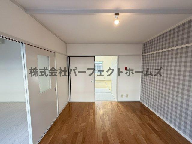 春日ダイヤモンドハイムの洋室|個人の部屋や寝室として使える洋室です