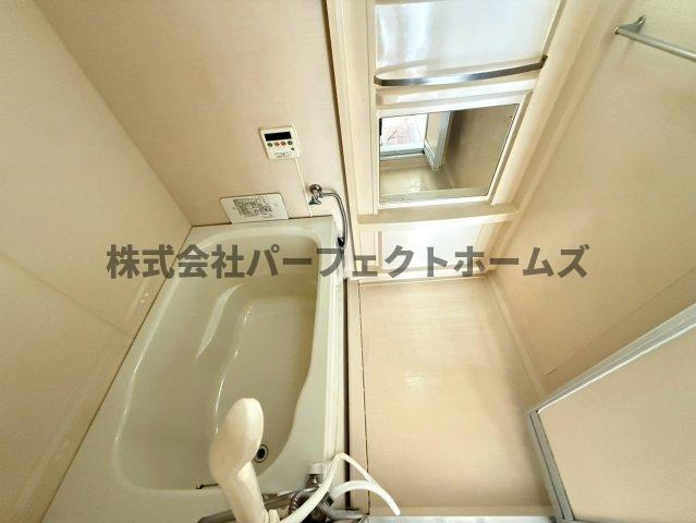 春日ダイヤモンドハイムの浴室|落ち着いた空間のお風呂です