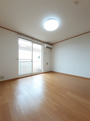 【居間・リビング】 | デフィー中嶋 | ゆったり過ごせるリビングです