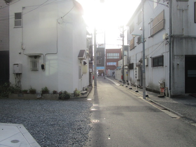 豊島区巣鴨３丁目のビル