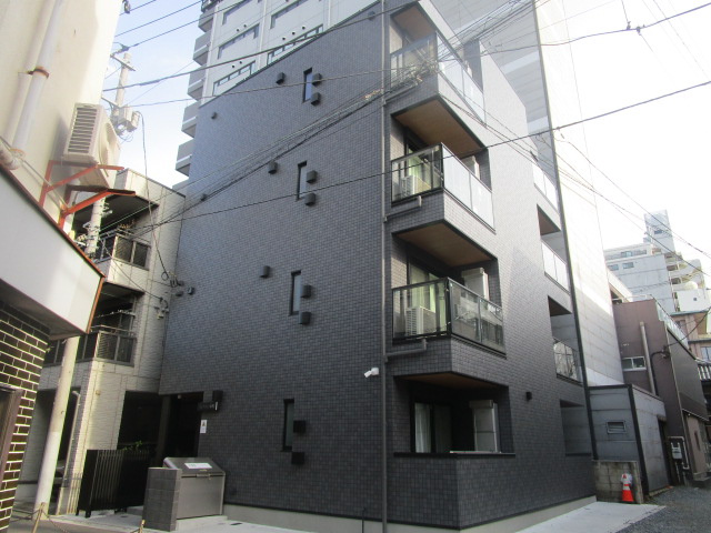 豊島区巣鴨３丁目のビル