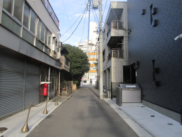 豊島区巣鴨３丁目のビル