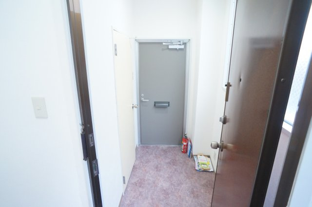 サンプラザ南京終の玄関