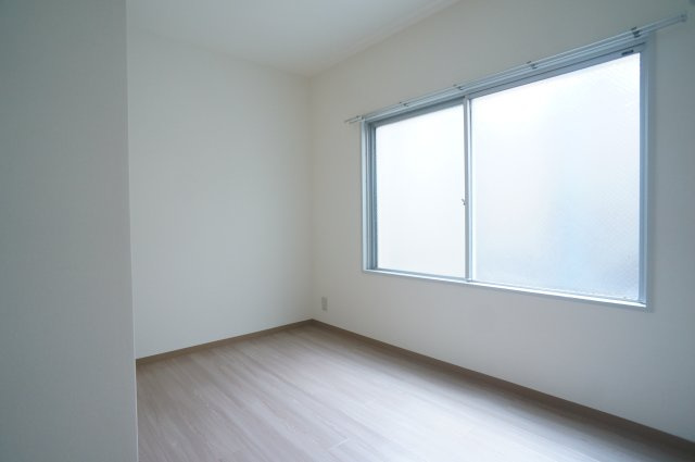 サンプラザ南京終の居間・リビング