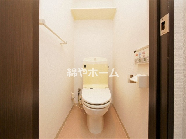 サムティ難波グレイスのトイレ|落ち着いた色調のトイレです