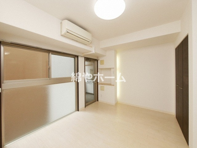 サムティ難波グレイスの居間・リビング|こちらのリビングで趣味の時間をお楽しみください