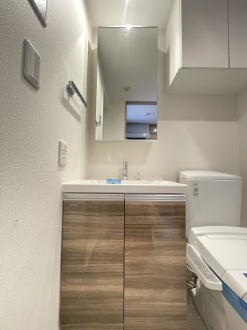 レジディア国立の独立洗面台|独立洗面台です※別部屋写真