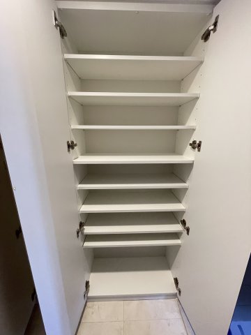 レジディア国立の収納|シューズボックスです※別部屋写真