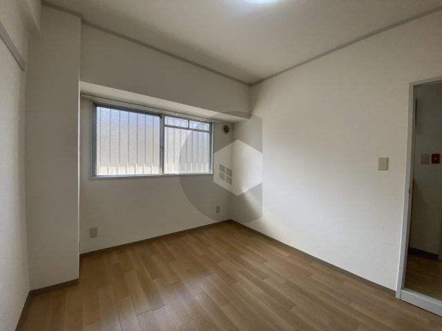 八戸ノ里第二ガーデンハイツの寝室