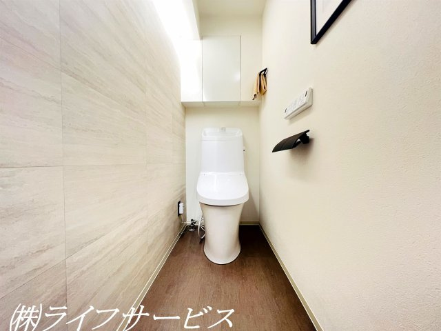 【トイレ】 | 新北野第３コーポ | 温水洗浄便座付トイレ新調／ウォールキャビネット新設