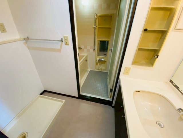 ライオンズガーデン千葉八街の浴室