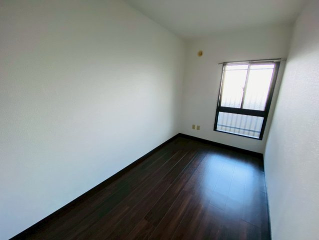 ライオンズガーデン千葉八街の洋室