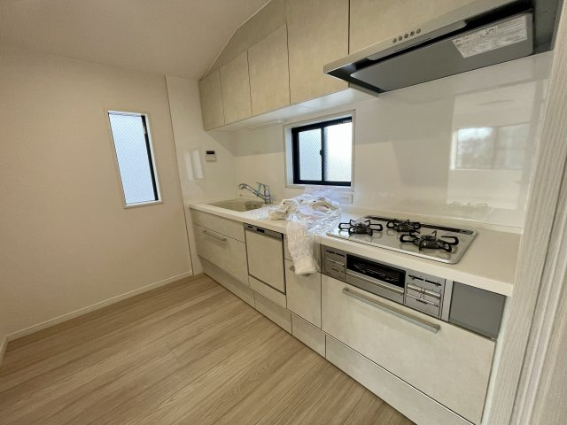 練馬区春日町1丁目　人気エリア　新規内装リフォーム戸建のキッチン