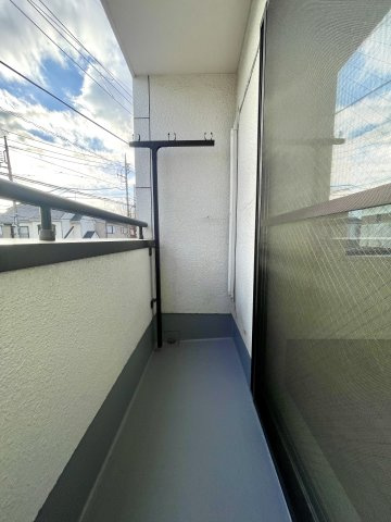 練馬区春日町1丁目　人気エリア　新規内装リフォーム戸建のバルコニー