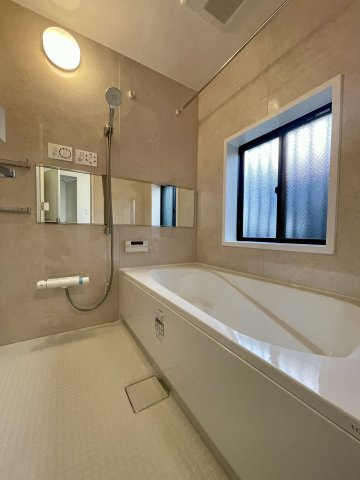 練馬区春日町1丁目　人気エリア　新規内装リフォーム戸建の浴室