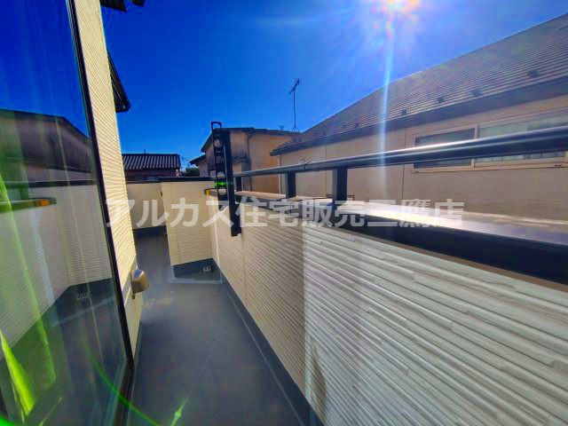 【内覧動画公開中！】三鷹市新川４丁目 京王線 仙川駅 新築戸建のバルコニー