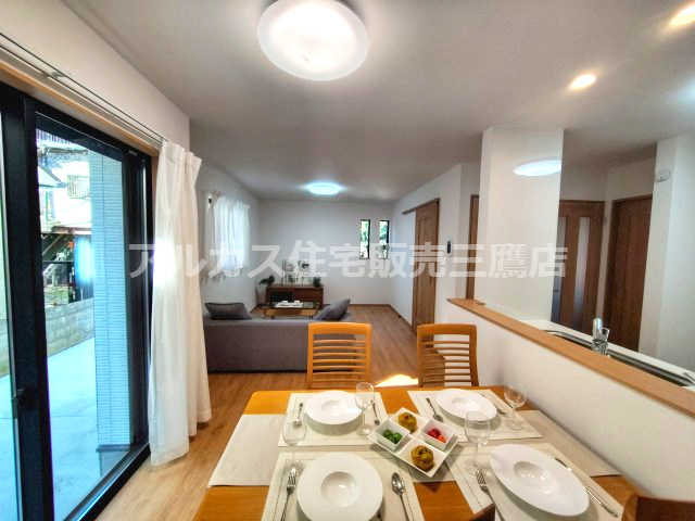 【内覧動画公開中！】三鷹市新川４丁目 京王線 仙川駅 新築戸建の居間・リビング