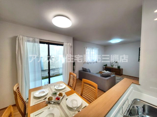 【内覧動画公開中！】三鷹市新川４丁目 京王線 仙川駅 新築戸建の居間・リビング