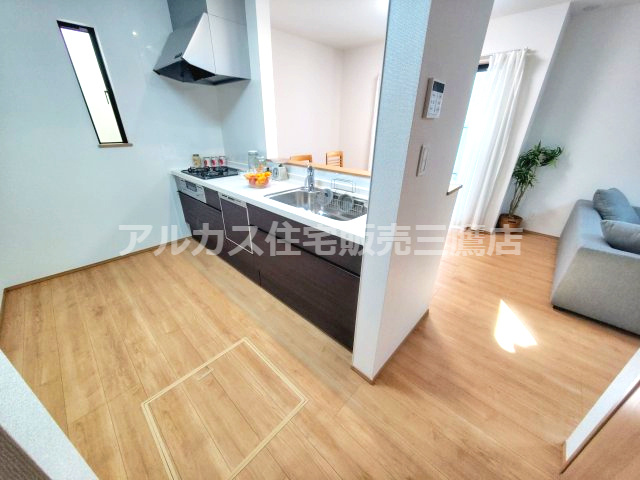 【内覧動画公開中！】三鷹市新川４丁目 京王線 仙川駅 新築戸建のキッチン