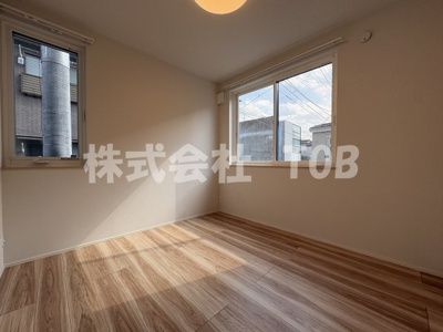 【洋室】 | 杉並区和泉１丁目貸家 | 1F　洋室4.7帖