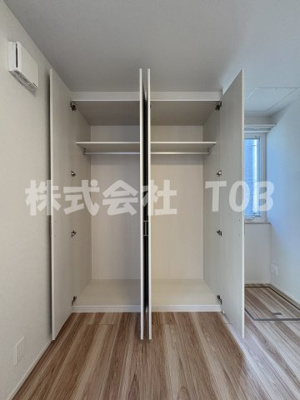 【収納】 | 杉並区和泉１丁目貸家 | 1F　洋室6帖　収納