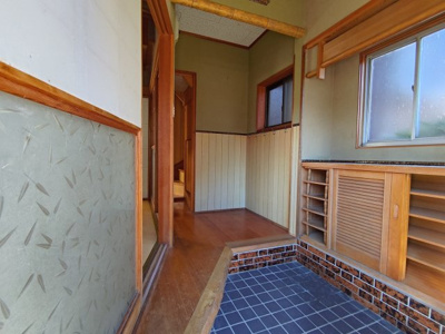 【玄関】 | 新発田市諏訪町３丁目貸家