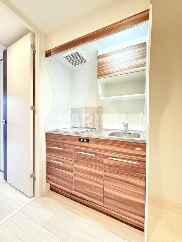 Alivis放出のキッチン