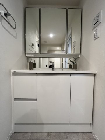 【独立洗面台】