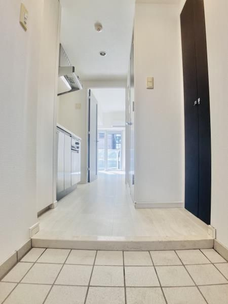 コート新御徒町の玄関