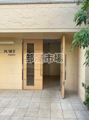 コート新御徒町のエントランス