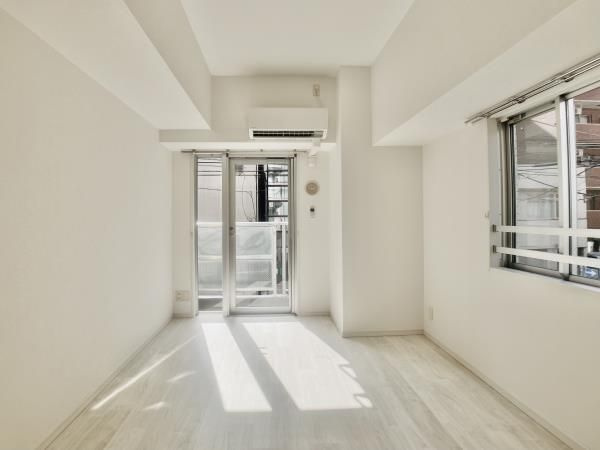 コート新御徒町の居間・リビング