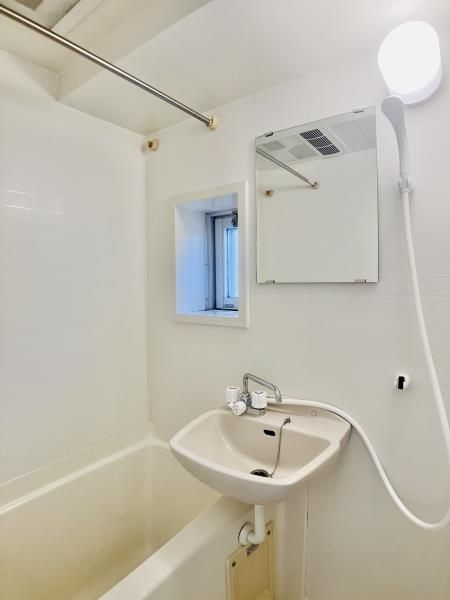 コート新御徒町の浴室