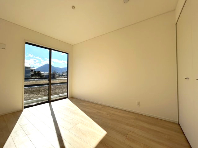 新築戸建　千曲市磯部第７　全２棟の洋室