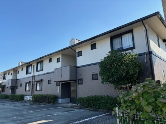 ハイカムール津福の外観|外観は落ち着いています