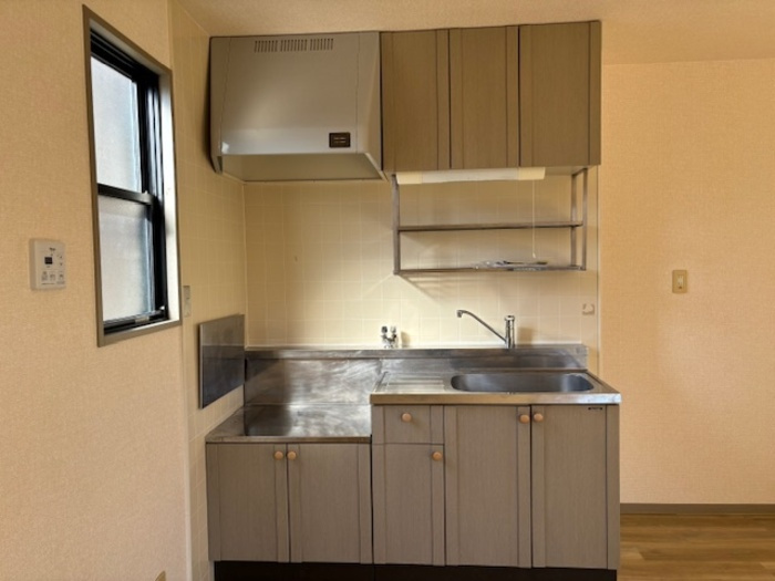 ハイカムール津福のキッチン|お料理しやすいキッチンです