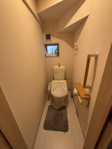 野田市中野台　中古売戸建のトイレ|トイレは1F、2F共に完備！取り合いになることがありませんね(^^)/							
