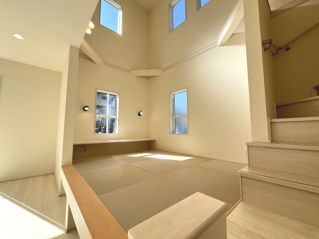 【和室】 | 福岡市城南区東油山2丁目　2号棟（全2棟）【仲介手数料無料・0円】 | 現地写真。1階マルチスキップ