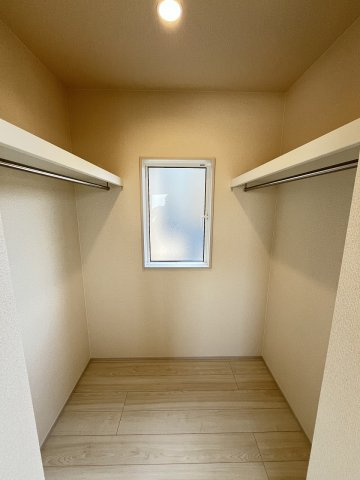 【収納】 | 福岡市城南区東油山2丁目　2号棟（全2棟）【仲介手数料無料・0円】 | 現地写真。ウォークインクローゼットです。