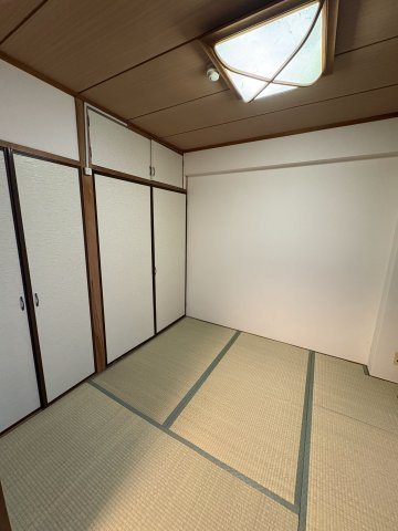 秀和熱海西山レジデンスの和室