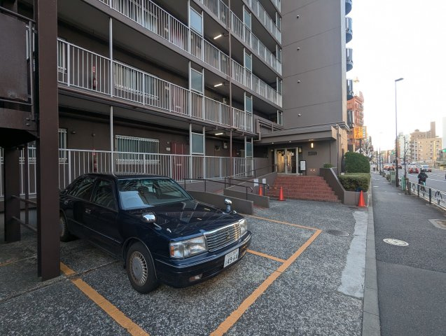 日商岩井木場マンションの駐車場