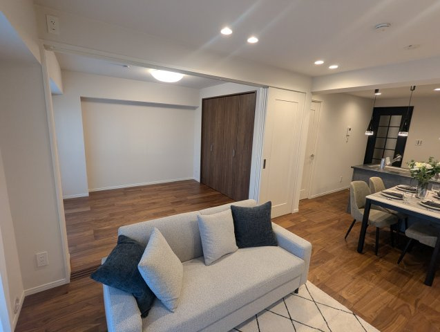 日商岩井木場マンションの居間・リビング