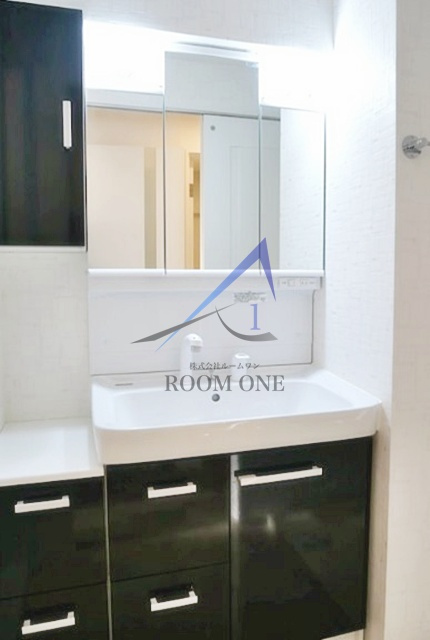 クレベール西新宿の洗面所|洗面台です。