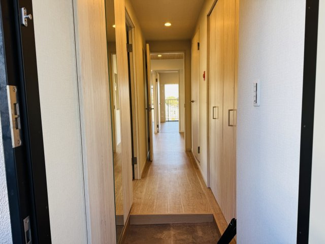 東建狭間マンションの玄関|～左右に大容量収納可能シューズクローゼット～