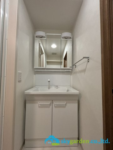 ライオンズマンション平塚第七の独立洗面台